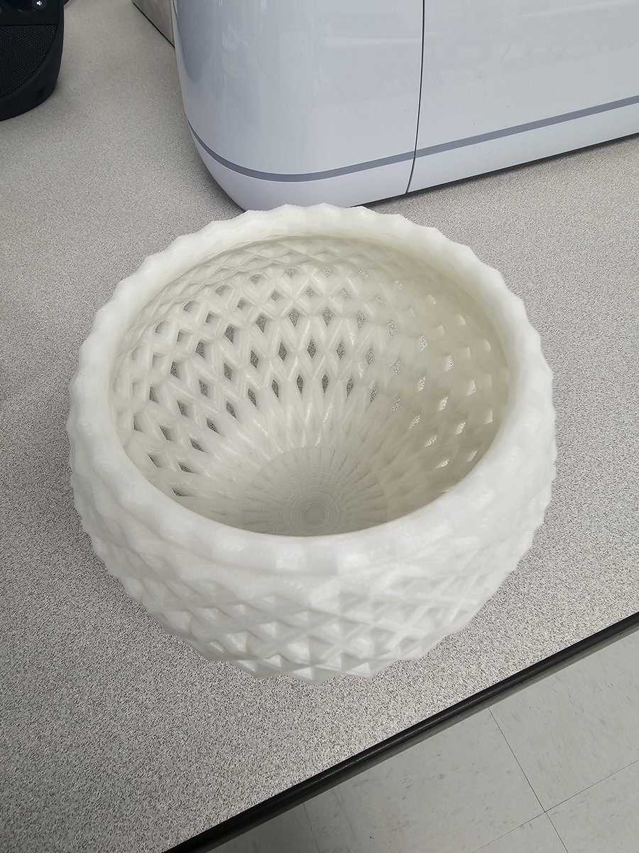 austinkeeping's tweet photo. A design created using mathematics and Codeblocks in Tinkercad! https://t.co/wBCYuSw1Ta