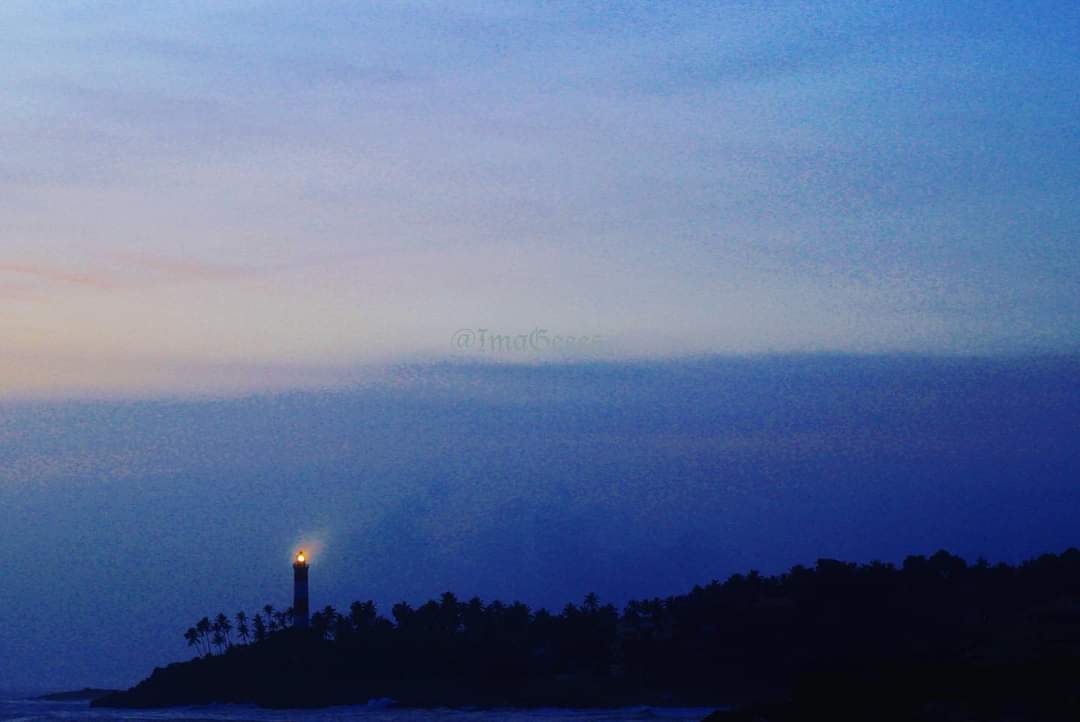 Sometimes, all you need is a sliver of light to show you the way and that makes all the difference to the journey!
.
Every ship needs a lighthouse to save it from getting lost the sea. 

But who does the lighthouse need?

 #Throwback #kovalambeach #Archive #Gee