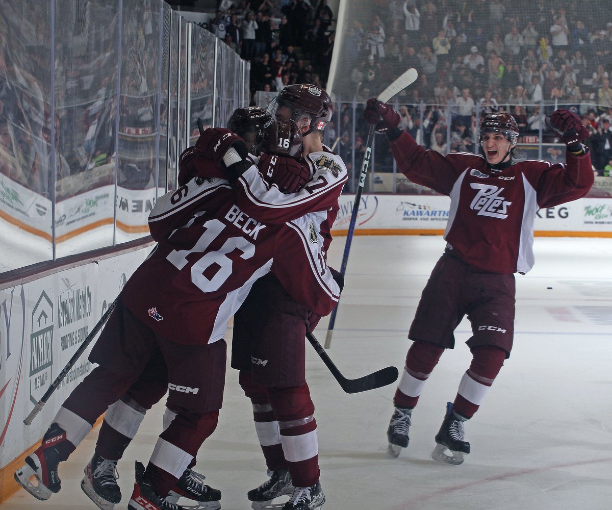 brad_wood8's tweet image. Let's go @PetesOHLhockey.
The ⚡️city is behind you &amp;amp; the @PtboMemCentre will be rocking tonight!! Time to close this thing out on home ice. Let's get it boys!!! #yourTime #Petes