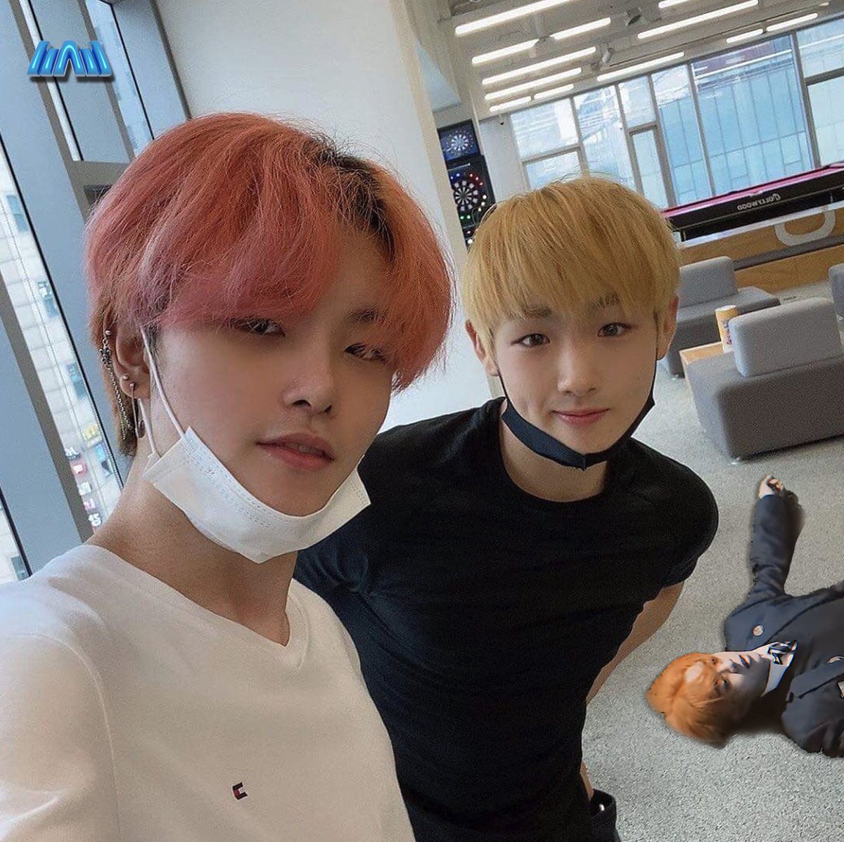 WinWinRIIZE's tweet photo. @PlaySUPERKIND @aespa_official they took a selfie while Eugene was on the floor 😭 #playsuperkind #dream_mining #Eugene #DaeMon https://t.co/WznDj0geGq
