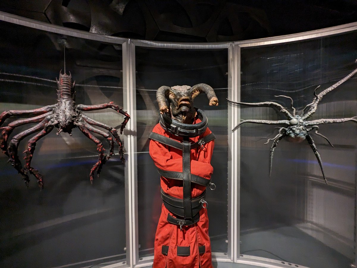 Things you’ll learn in our blog on the taxonomy of #DoctorWho species:

🕷️Invertebrates = baddies (unfairly!)
🧪Slitheen would melt in human skin suits due to pH levels
🦎Silurians + humans have a common ancestor

Science + Doctor Who rules!
blog.nms.ac.uk/2023/04/24/doc…

<a href="/bbcdoctorwho/">Doctor Who</a>