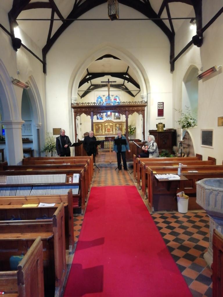 Have managed to get hold of a photo of us rehearsing yesterday afternoon, for our concert in Datchworth Parish Church - Four Easter Voices.

Yours truly on the guitar . . .

<a href="/TheEdenConsort/">TheEdenConsort</a> #HertsHour
