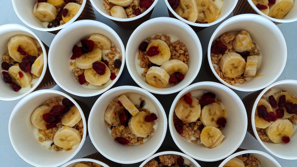 Josephmbryan's tweet image. Great start to the week with #athleticdevelopment crew @UppinghamSchool all refueled post training and ready for the day @Upp_Sport @HolroydHowe @ChefSi71 @Racheln008 @pammybabe68 @OliCullers @DamianBlake4 @chefbenji64 @wisbey_molly @DanielCollier84 #hhdna