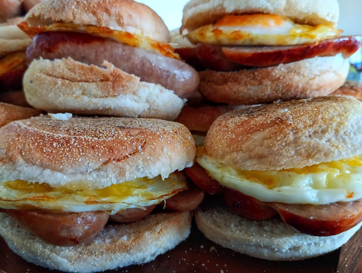 Josephmbryan's tweet image. Great start to the week with #athleticdevelopment crew @UppinghamSchool all refueled post training and ready for the day @Upp_Sport @HolroydHowe @ChefSi71 @Racheln008 @pammybabe68 @OliCullers @DamianBlake4 @chefbenji64 @wisbey_molly @DanielCollier84 #hhdna