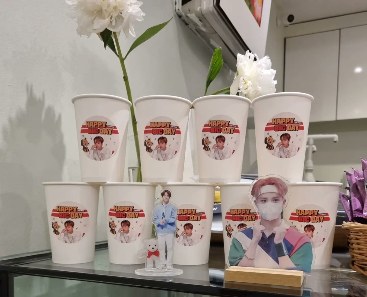 cafe_leez's tweet photo. #카페리즈 #삼성2동 #MCND #빅 #남승민 #승민 #생일축하해요 https://t.co/ZZKq7nLO4I