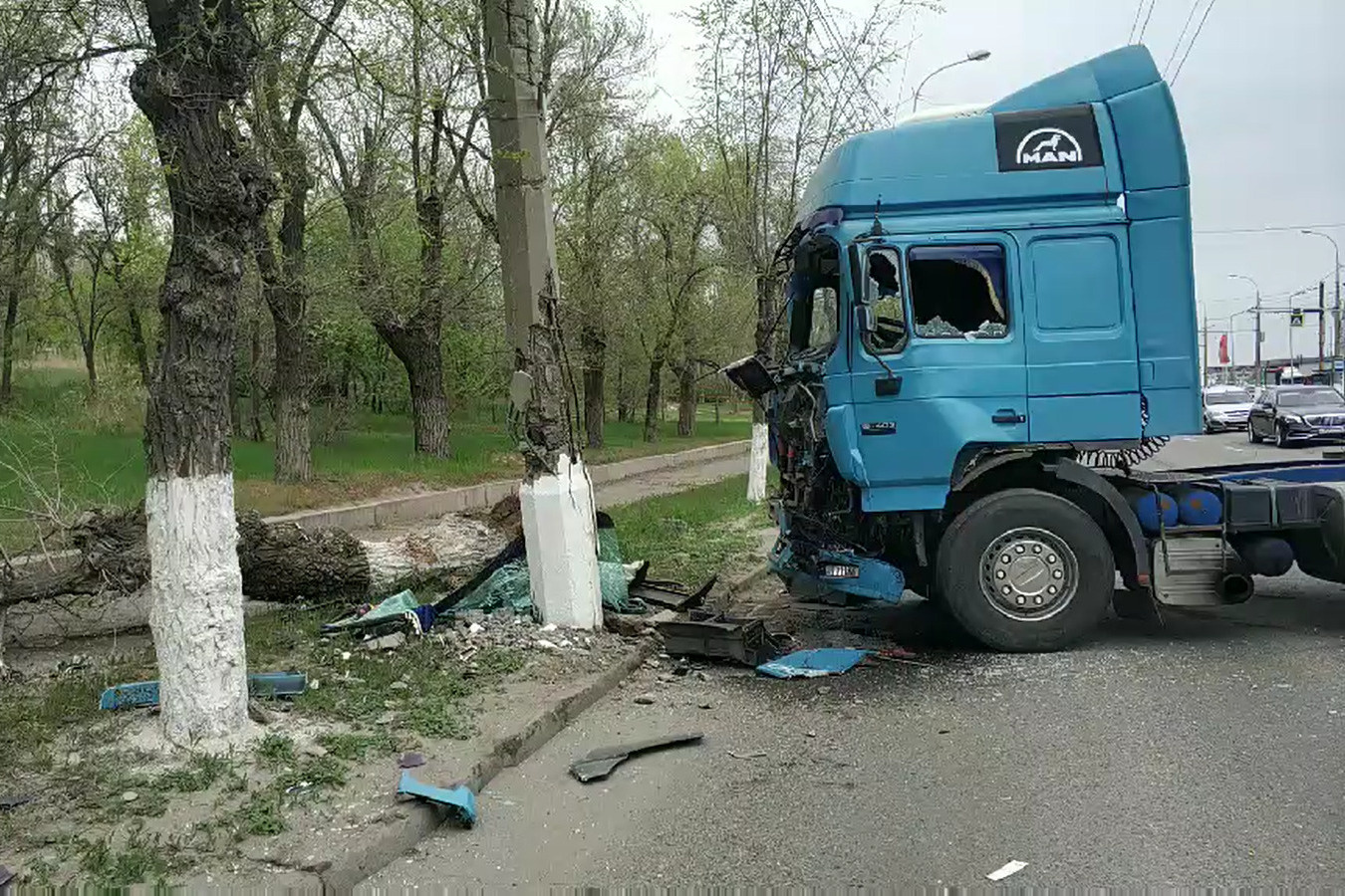 Грузовик раздавил человека