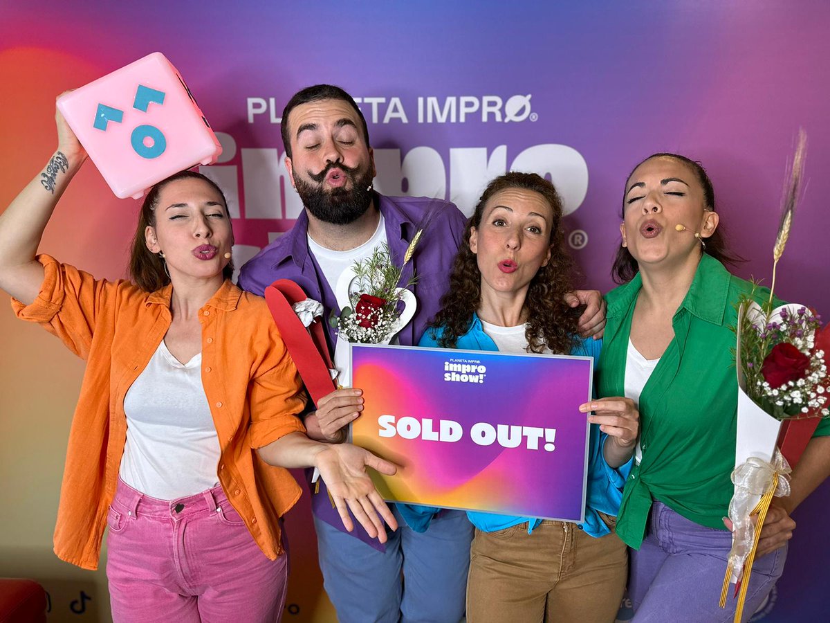 Sant Jordi... ni tan mal 🌹💚🎹

#planetaimpro #improshow #impromusical #Barcelona #cultura