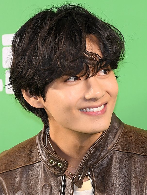 THV🎄 on Twitter "Kim taehyung has the prettiest smile ever!"