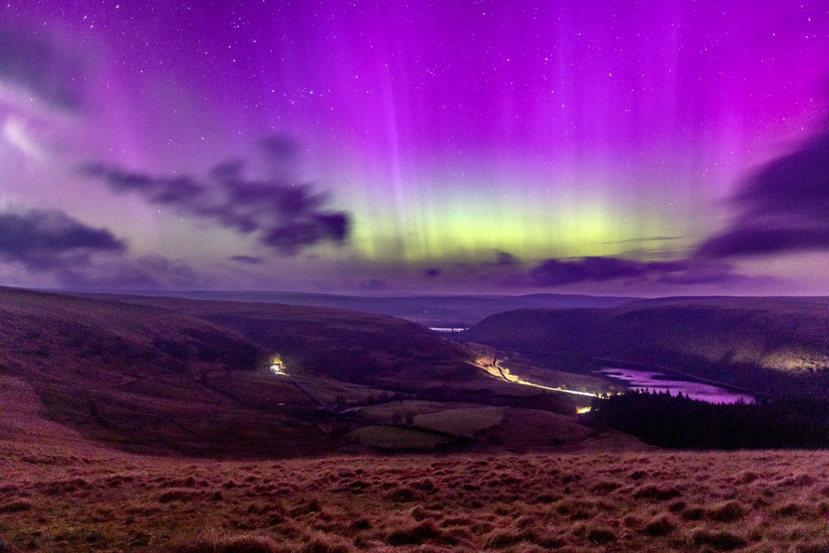 Last night over the farm <a href="/theelanvalley/">The Elan Valley</a> #elanvalley last night. Our little home under the stars makes lambing interesting @ night 🙈 <a href="/ItsYourWales/">It's Your Wales</a> 
@UKWX_@DerekTheWeather
 <a href="/StormchaserUKEU/">WEATHER/ METEO WORLD</a> <a href="/StormHour/">#StormHour</a> <a href="/WalesOnline/">WalesOnline 🏴󠁧󠁢󠁷󠁬󠁳󠁿</a>
 <a href="/CambrianNews/">Cambrian News</a>
  #ukaurora #northernlights #wales #cymru
