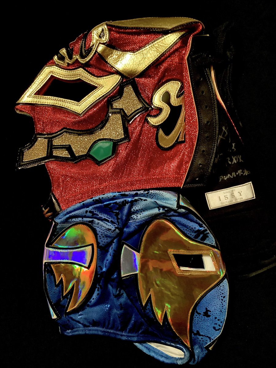 RHP4ever's tweet image. Bushi @BUSHI_njpw mask made by ISSY @issy53235195 
and Angel de Oro @Angeldeorocmll mask made by Kalery. These masks were worn against each other for the NJPW @njpw1972 2012 Best of the Super Juniors on June 5, 2012. #Bushi #AngelDeOro #BOTSJ #NJPW #ISSY #Kalery