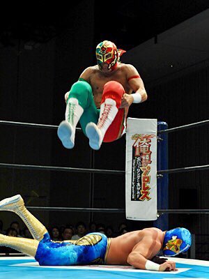 RHP4ever's tweet image. Bushi @BUSHI_njpw mask made by ISSY @issy53235195 
and Angel de Oro @Angeldeorocmll mask made by Kalery. These masks were worn against each other for the NJPW @njpw1972 2012 Best of the Super Juniors on June 5, 2012. #Bushi #AngelDeOro #BOTSJ #NJPW #ISSY #Kalery