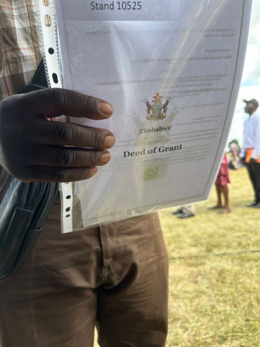 PacheduZW's tweet photo. Dear Epworth residents.

A deed of grant is not a title deed.

🔊 https://t.co/pRr2x9bSLm