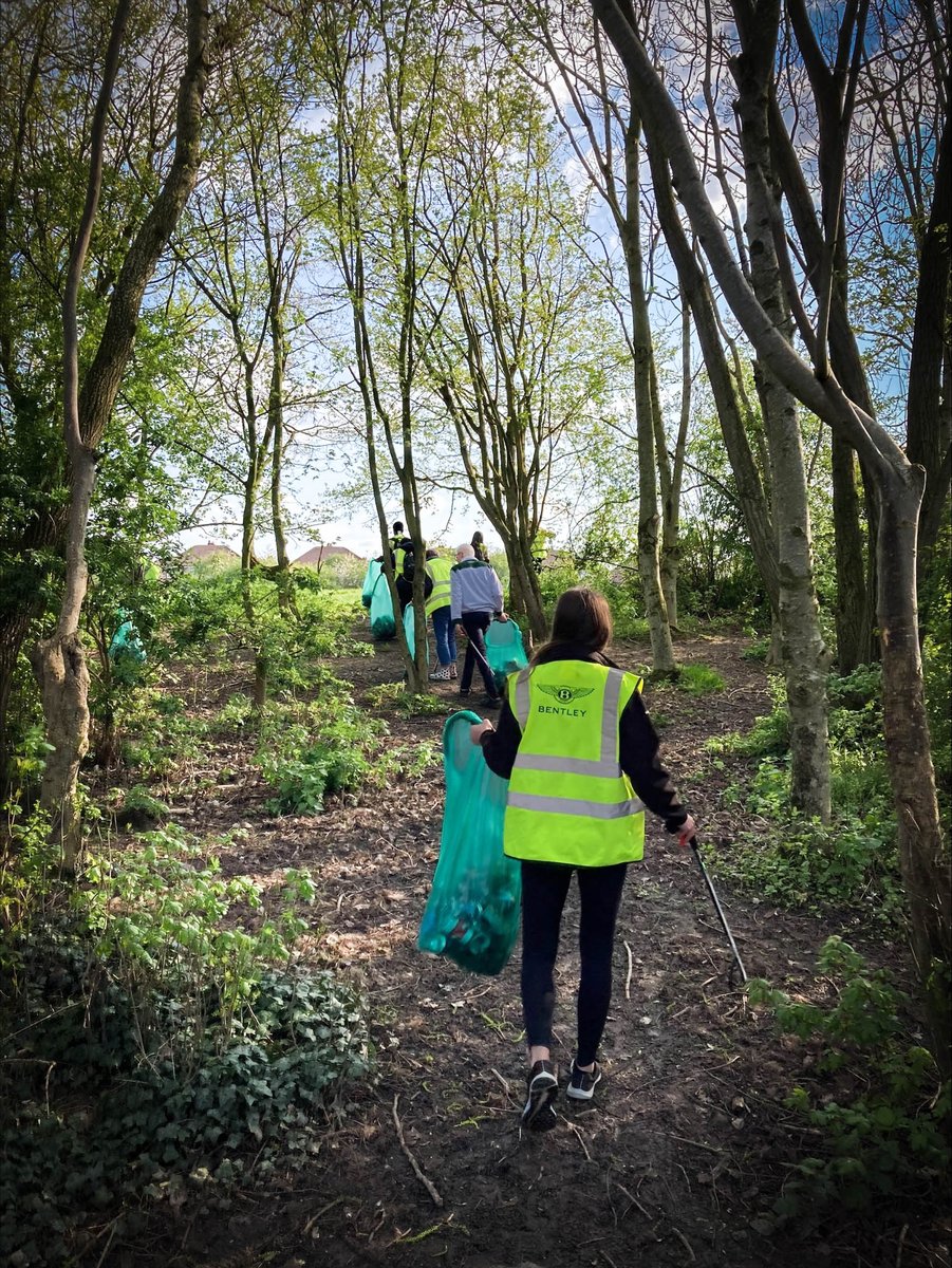 BentleyMotors's tweet photo. With over 670,000 colleagues in the @VWGroup, we have an incredible opportunity to create a significant impact. Here at #Bentley, our colleagues have been busy with initiatives as part of #Project1Hour. https://t.co/Hu4DriLshE