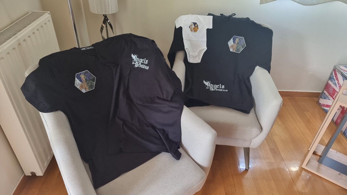 GDe1i's tweet photo. These just arrived!! Thank you @SiriSaysYT, they are beautiful!! And quality is superb! 💙

🤯@AngelsvsDemons9 merch! 🔥🔥🔥 https://t.co/3GtR74fzoP