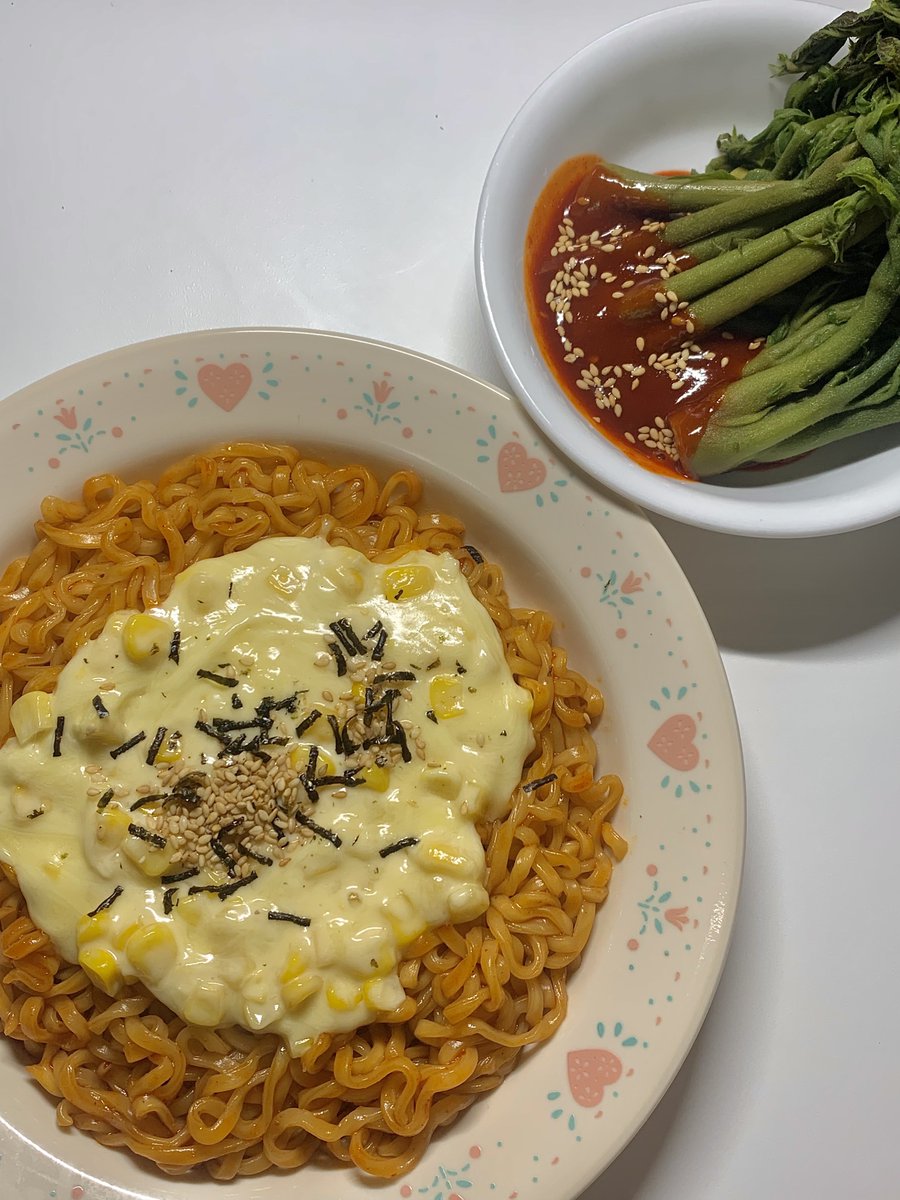 #베리밥
콘치즈불닭 두릅🎶