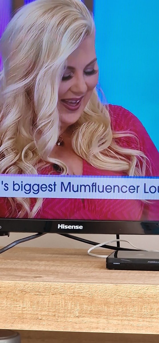 Love the pink on you!! Exciting to see you with the loose ladies ❤️ #louisepentland #loosewomen #isitfate #manifestingsuccess