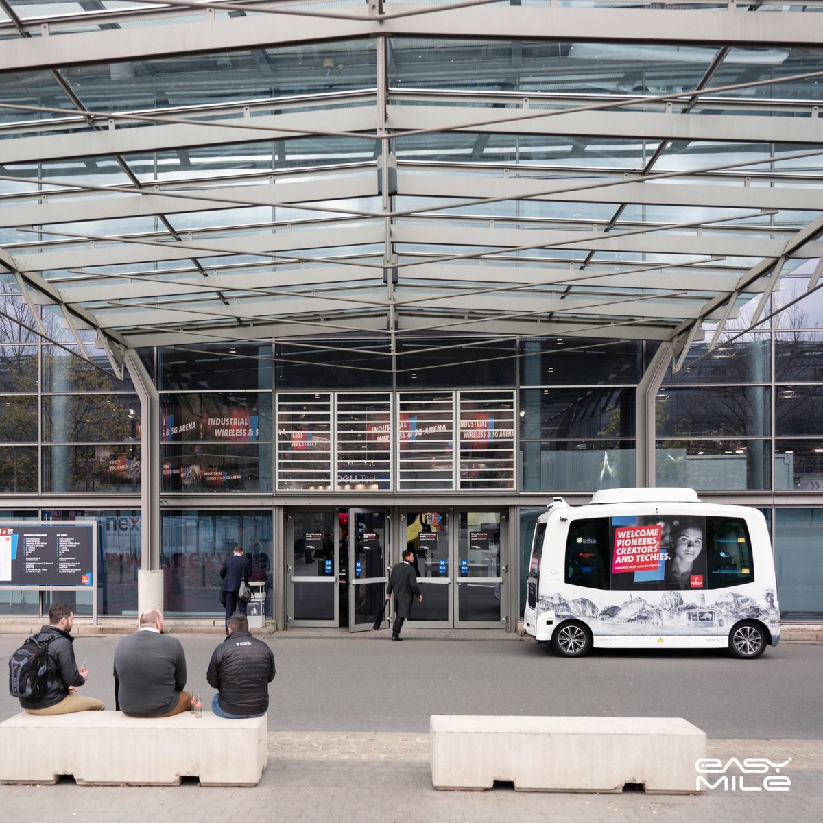 Easy_Mile's tweet photo. More photos of the beautiful KelRide shuttles at Hannover Messe 😍
Special thanks to @hannover_messe and @deutschemesse for this successful event and to those who stopped by to visit us at the booth.
#HM23 #AutonomousVehicles #FullyDriverless https://t.co/qCUbxehal1