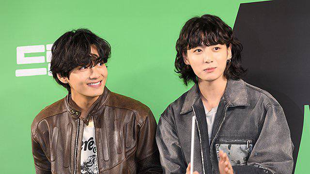 agustbleum's tweet image. TAEKOOK AT DREAM PREMIERE

GCASH GIVEAWAY! 🤎🖤

1 WINNER OF ₱500 

- mbf
- like &amp;amp; rt
- ends at tba