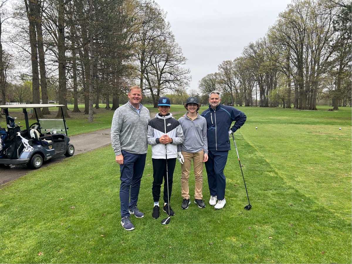 SJJAcademy04's tweet photo. Thank you to all the families that came out to our Parent-Son Golf Scramble. We had an exciting finish with the Fitzgeralds defeating the Kazmierczaks in a putt off. https://t.co/nsxakNunGX