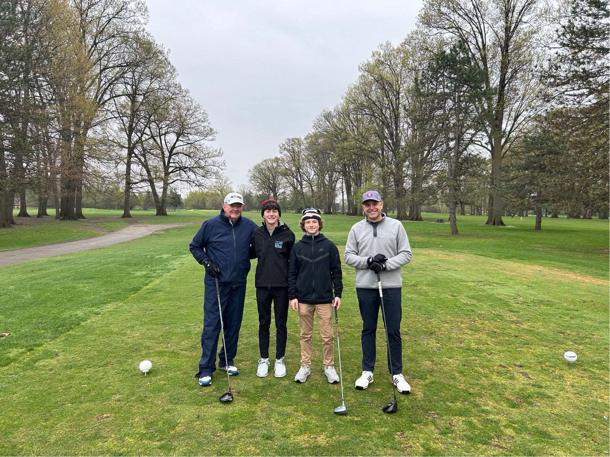 SJJAcademy04's tweet photo. Thank you to all the families that came out to our Parent-Son Golf Scramble. We had an exciting finish with the Fitzgeralds defeating the Kazmierczaks in a putt off. https://t.co/nsxakNunGX