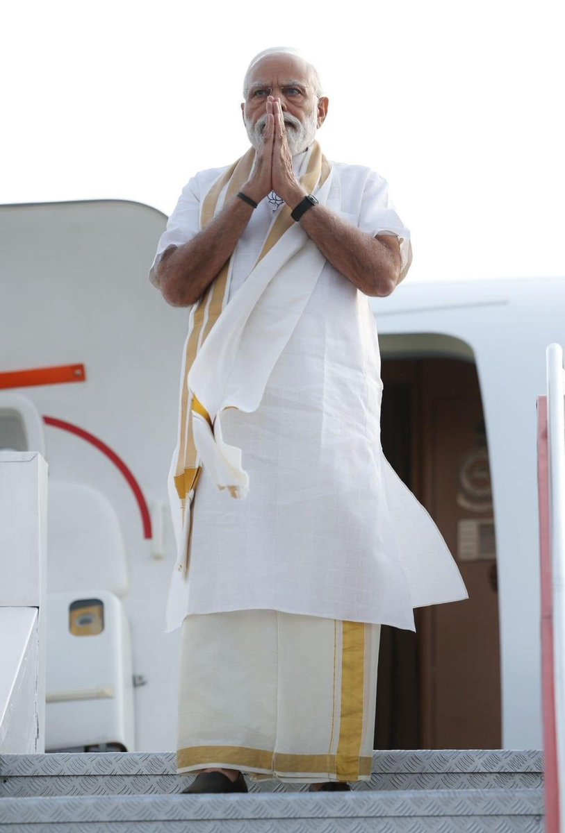 SatishViswanat's tweet photo. #MODIfyingKerala #Yuvam2023 #yuvam23 #Kochi #Kerala #Welcomeprimeminister #vymk #Yuvam #YouthEmpowerment #Youth #Y20 #Y20india
#KeralamAwaitsModi ❤️ https://t.co/YecHBhIaQR
