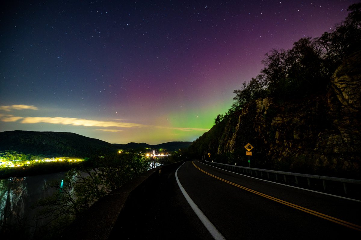 Another photograph from last evenings amazing Aurora Borealis display near Bear Mountain, NY. I've never photographed the Aurora this close to NYC before! #aurora #AuroraBorealis