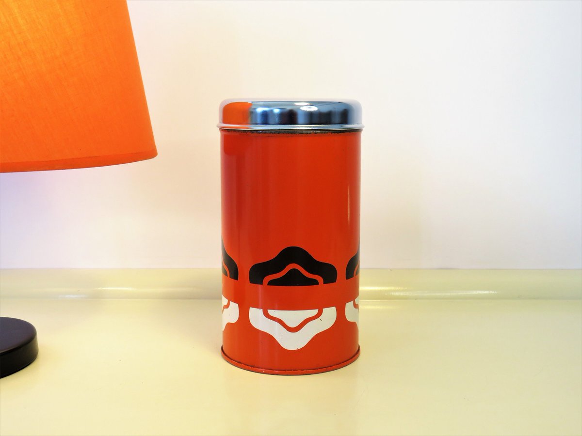 MaLanterne's tweet photo. Vintage Tin Box, Decorative Round Box With Lid and Biscuit Hook, Orange Color, Biscuit Rusk Crispbakes, Kitchen Metal Tin Container, 70s https://t.co/e7GgvIOGWH #Music #Free shipping #Summerdress #Vintage #Gardening #Sales #Retro #Home decor #TinBoxes https://t.co/1ncC9AViED