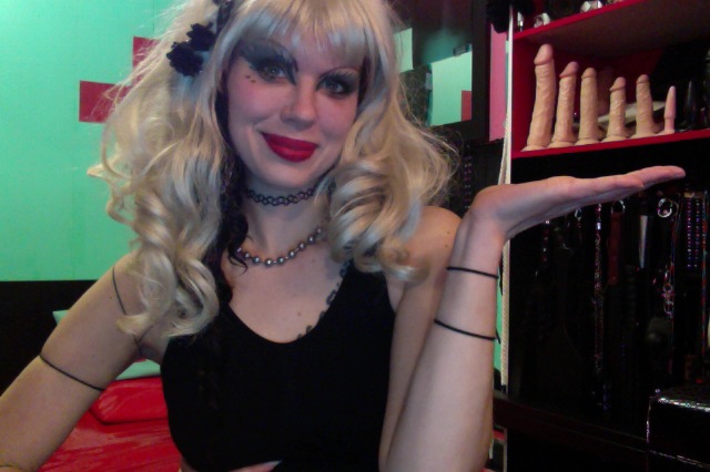 TW Pornstars - Goddess Starla Vamp. The most retweeted pictures and