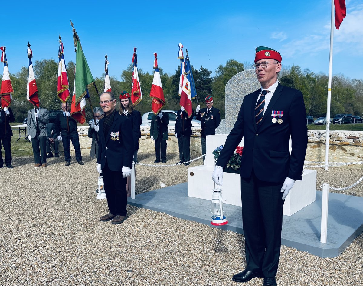 Prefet37's tweet photo. #devoirdememoire | Centenaire de la flamme de l'@ArcDeTriomphe 🔥 | 
Relais du ravivage de la flamme de la Nation en #indreetloire, organisé par la #FNCV, à la mémoire des 1,4 million de combattants morts pour la #France durant la Première Guerre mondiale  
#EnLeurSouvenir https://t.co/PECYm7thRF