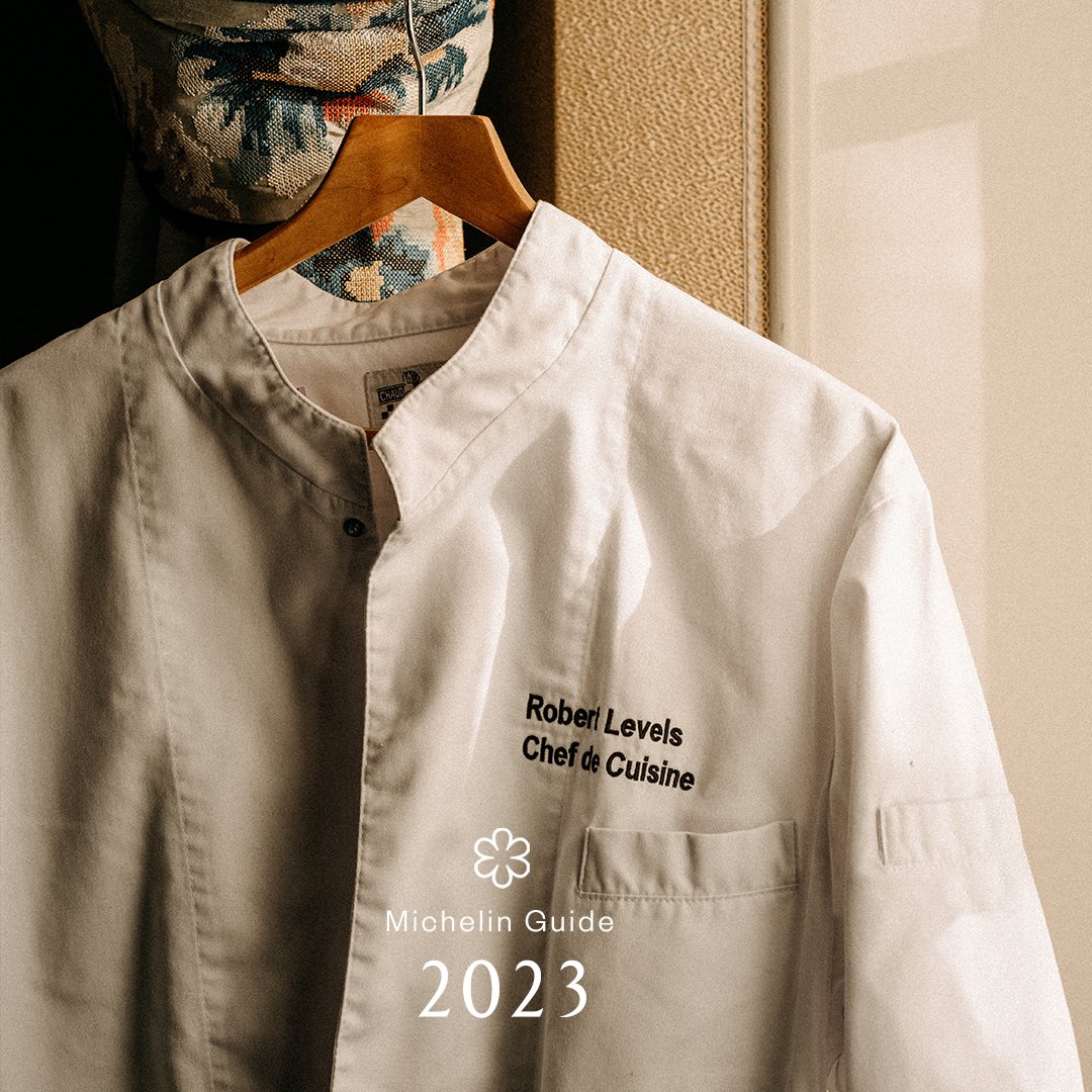 We are thrilled to announce that Restaurant Château Neercanne has been awarded a Michelin Star! 

We are immensely proud of this achievement and would like to extend our sincere thanks to our entire team for their hard work, dedication and commitment to excellence.