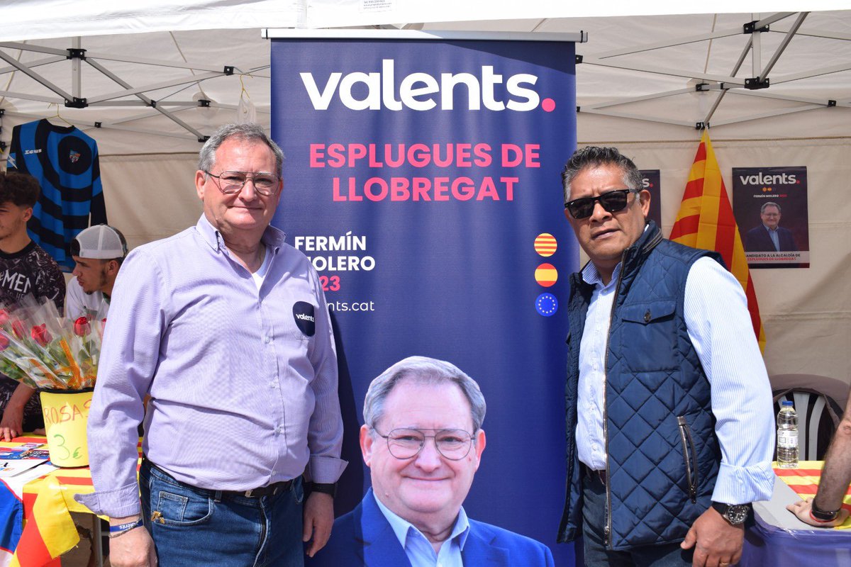 Valents_esplu's tweet photo. Un petit resum de la nostra presència a la fira de Sant Jordi! Vam poder crear un espai on compartir idees i algunes inquietuds que preocupen a la gent del nostre municipi. Gràcies a tothom pel vostre suport, valents esplugues, continuem treballant 👍 @valents_cat https://t.co/Nf3h7TAc4X