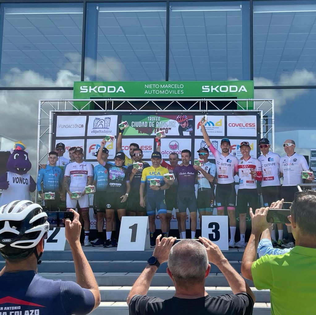 coveless ingeniería (@coveless) on Twitter photo Este fin de semana estuvimos en el II Trofeo Ciudad de Badajoz "Rubén Tanco" ¡un pacense ejemplo de esfuerzo y superación!
<a href="/rubentanco43/">Ruben Tanco</a> Este fin de semana estuvimos en el II Trofeo Ciudad de Badajoz "Rubén Tanco" ¡un pacense ejemplo de esfuerzo y superación!
<a href="/rubentanco43/">Ruben Tanco</a>