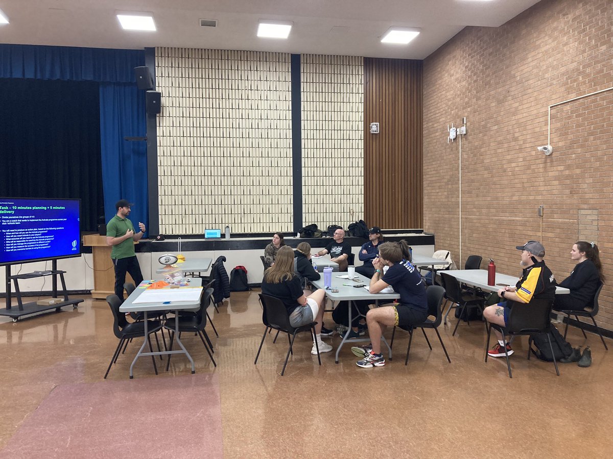 Ryan Jones tweet media