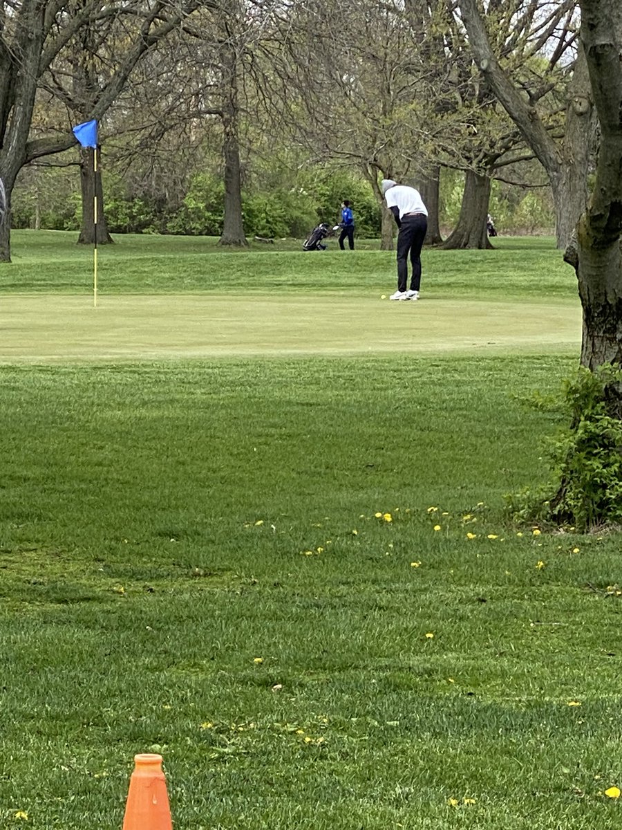 DeKalbGolf's tweet photo. DeKalb finished 11 out of 21 teams over the weekend at the Concordia Invite, Grant Stuckey lead the barons with a 81 , the cooler and windy conditions . Next up Leo @BridgewaterGC  Tuesday https://t.co/01MovcIZ4c