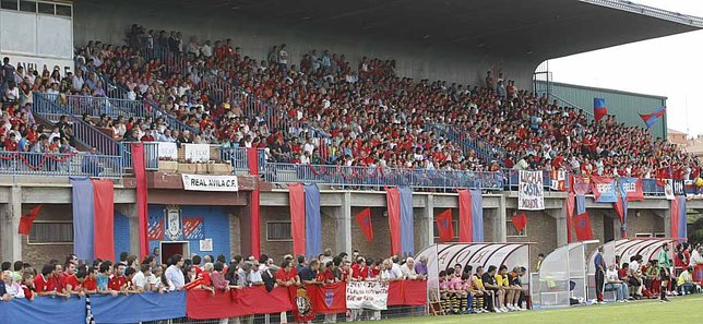 jcsalinero's tweet photo. Parece mentira, pero Ávila lleva 9 años sin presenciar un playoff. Espero que el club, el equipo, la ciudad, y la afición estén a la altura. El @RealAvilaCF y todos tenemos que estar más arriba. https://t.co/8bM3REje1r