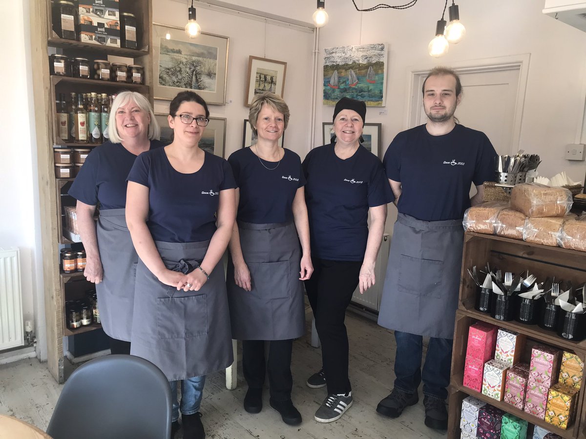 artcafe1's tweet photo. The Artcafe is 20 years old this week. A heartfelt thank you to all our customers and everyone who has ever worked here… even Liam!

Happy Birthday us!

#merseaisland #mersea #theartcafe #essexcoast #reallyhomemade https://t.co/JKDabK0cBj