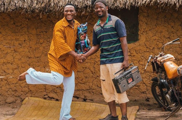 HabariDigital_'s tweet photo. ivi kigezo cha kupata kazi ya Utangazaji ni kipi.? Ni u star, Ni Professionalism, Ni Creativity, Au ni Kujuana na Mabosi,.?🤔 Hii Tasnia ya Uandishi wa Habari Nw inaingiliwa kinyume na Maumbile, Waliosomea Wanaganga njaa mtaani Kazi wanapewa wenye umaarufu. this is Tanzania,.🙌🙌 https://t.co/nZCNpyBCdt
