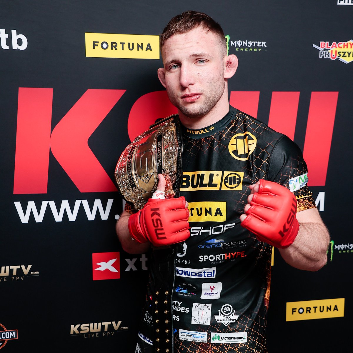 KSW_MMA's tweet photo. The winners of XTB #KSW81!
🇵🇱 @bartos_mma (13-0) 👑 https://t.co/aIVpemgZcz