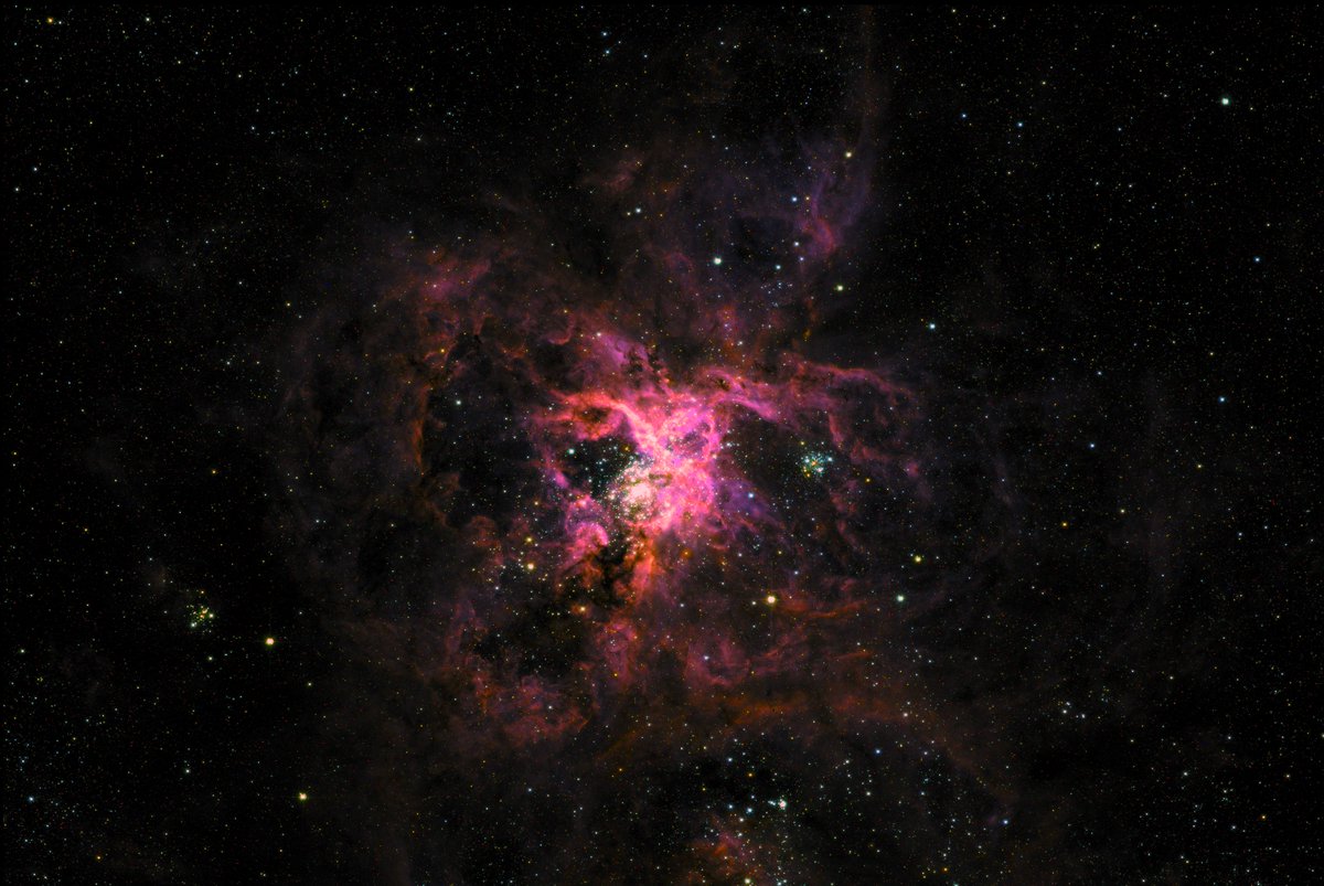 manuelacasasoli's tweet photo. The first SuperBIT images

An innovative balloon-borne telescope will investigate the mystery of dark matter.

#Science
#Space
#astronomy 
⏯️Balloon-Borne SuperBIT Telescope Releases 1st Research Images
1-https://t.co/orXYhLrilR
2-https://t.co/4yNOxZzKd1
3-https://t.co/4uXxb4eKtU https://t.co/J0Eci2MYYR