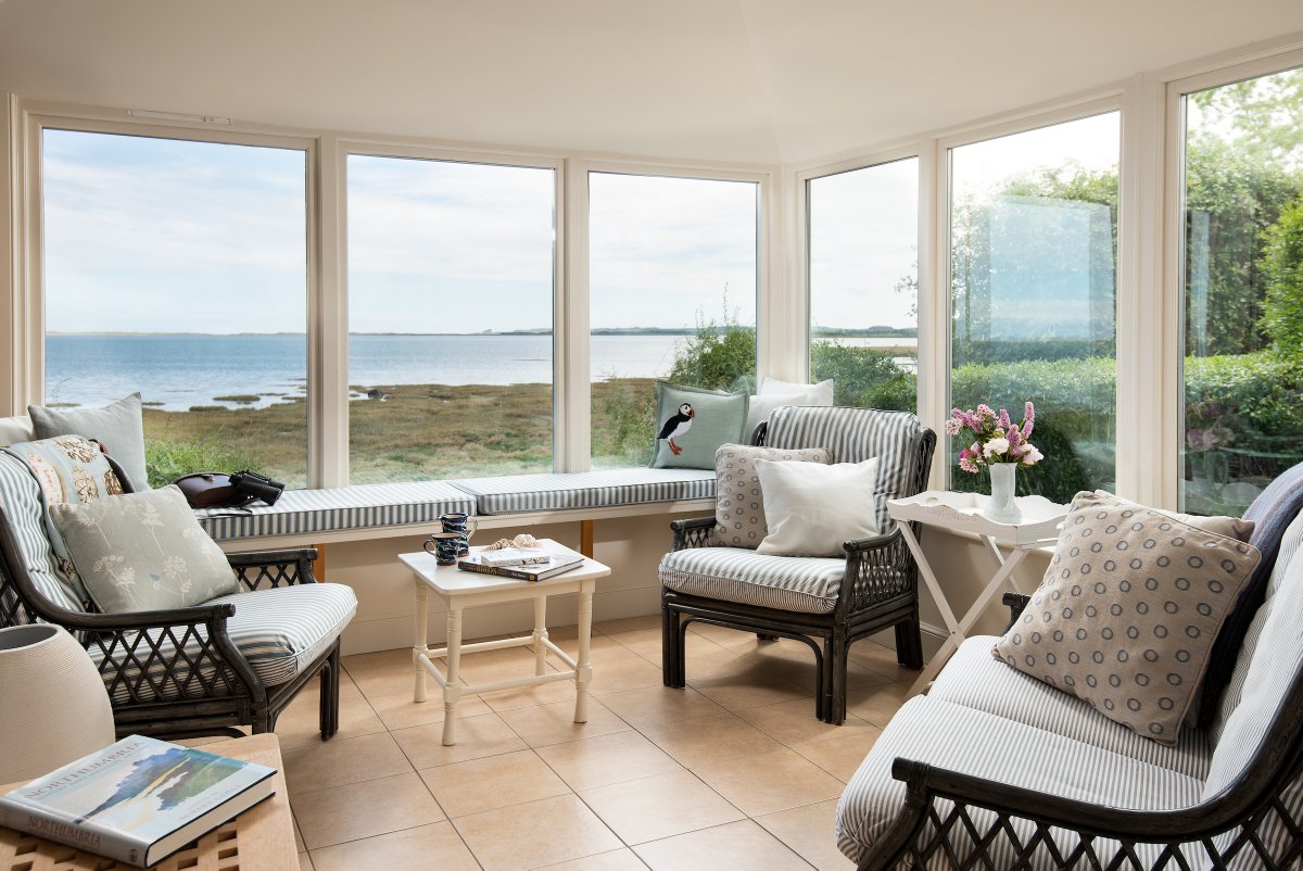 aroundaboutbrit's tweet photo. The Mill House offers quiet, 5 Star Gold accommodation in Berwick-upon-Tweed. The property overlooks Lindisfarne National Nature Reserve, ideal for wildlife lovers.
https://t.co/LOe5aabUs0
#Holiday #Scenic #AccessibleAccommodation #NatureReserve #BerwickUponTweed #Northumberland https://t.co/uMLrqxHyTK