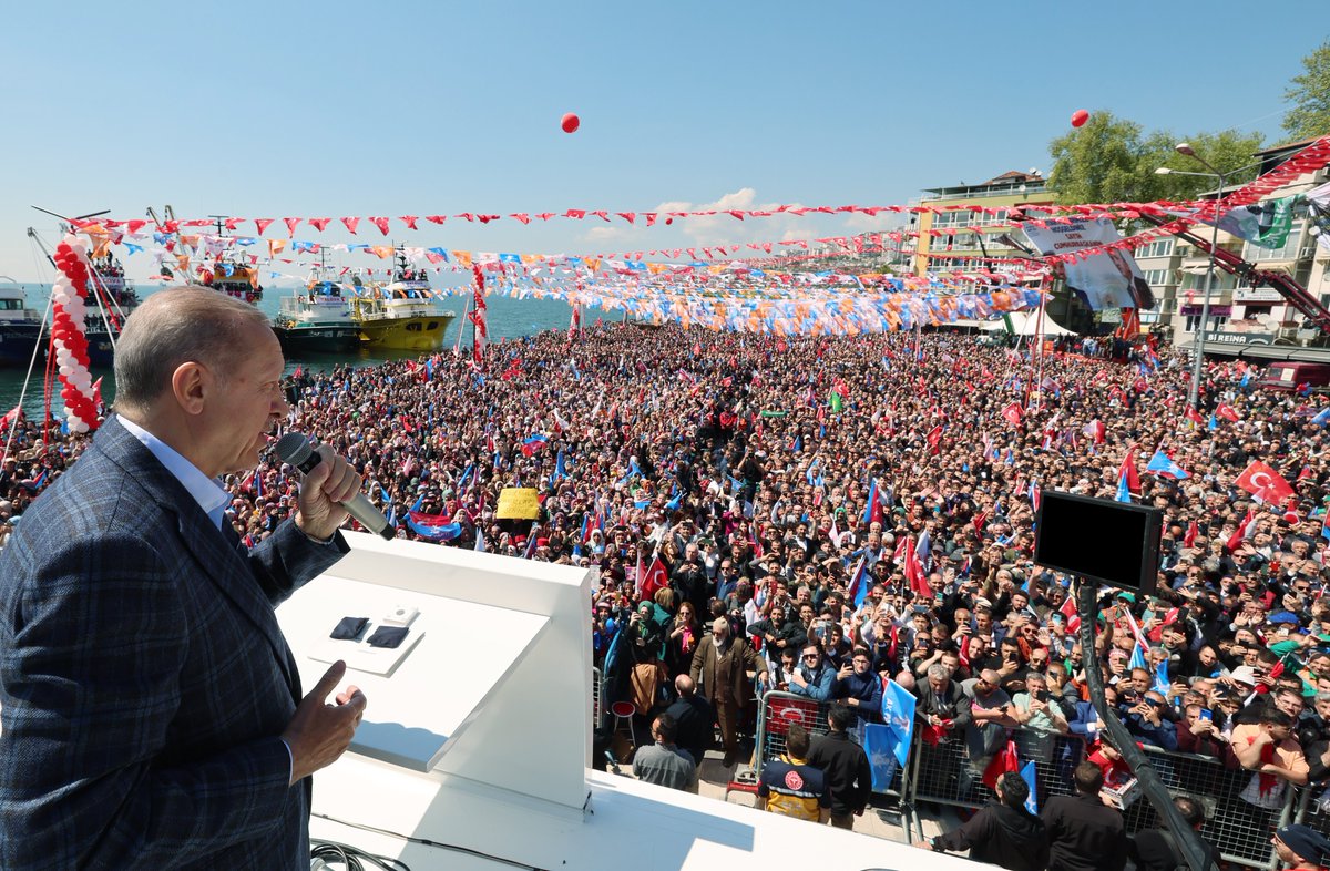 RTEdijital's tweet photo. Cumhurbaşkanımız @RTErdogan, bugün

📌 Bursa Gemlik https://t.co/mt5DSLIMYY