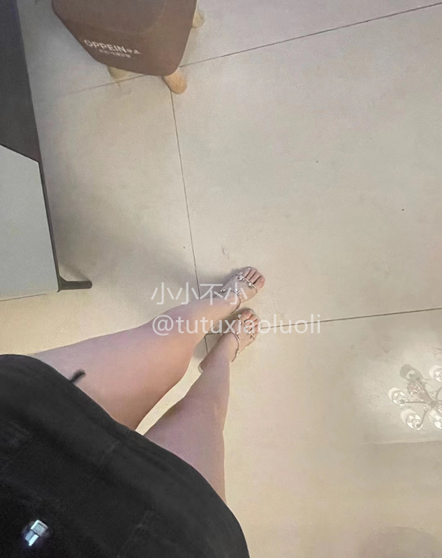 今晚有人要陪小小睡覺嗎
想陪的哥哥留言 https://t.co/1SYet5PCSn