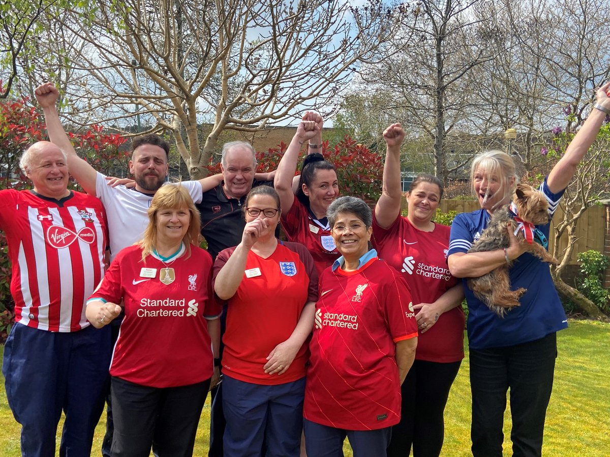 CareSouthUK's tweet photo. In support of @CR_UK, the team at #TalbotView took part in Football Shirt Friday. Started by the Bobby Moore Fund, the national fundraising campaign aims to raise funds for research into bowel cancer and to raise public awareness of the disease.
Great job team!
#CareSouthUK https://t.co/z6daYVSPBw