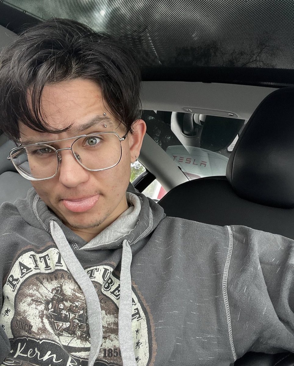 TheRoadNowTaken's tweet photo. 💖 for a gif starter, 🔄 for a written starter!

Max is currently planning a bit of a cool time. https://t.co/JON6kL67CL