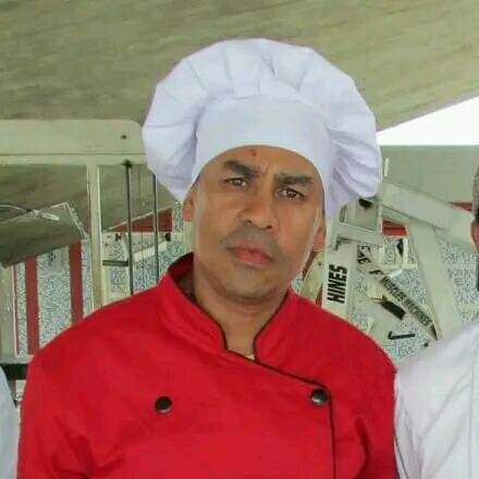 RobertLobo_'s tweet photo. #LOULTIMO Dejaron morir a un chef en un hospital y en una clínica por no tener $300 en Cúa, Miranda. 
Jefrank Fonseca (50) falleció este #23Abr de un infarto luego q no quisieron atenderlo en el Hospital Dr. Osio de Cúa. Allí la médico de guardia le dijo a Jefrank q se podía... https://t.co/7OZFPNzELo