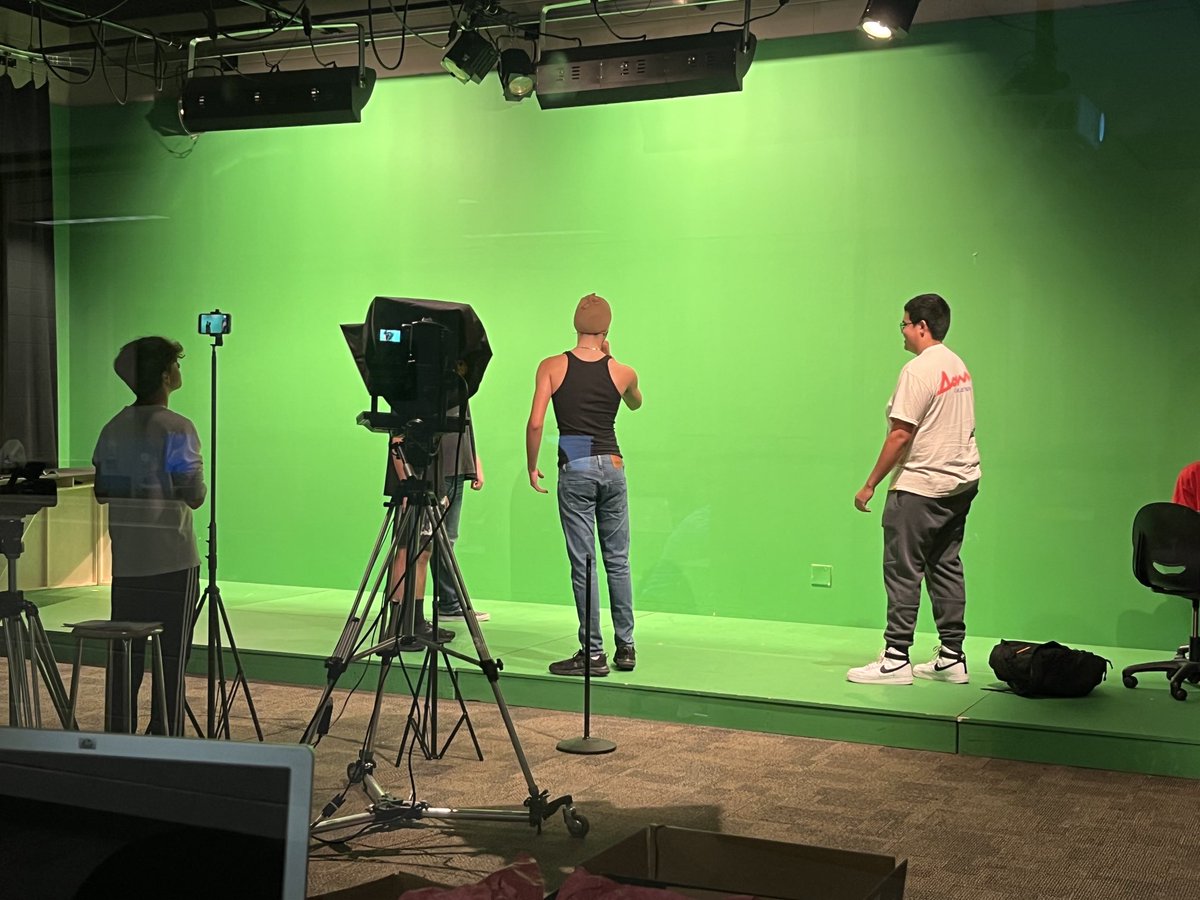 PRHS_Tech's tweet image. Today, students are filming and editing the final touches of their Movie Trailer Project. 🍿 🎥 One student dressed in “costume” as Dom from Fast and Furious. The head wrap is to give the bald 👩‍🦲 effect. 😄