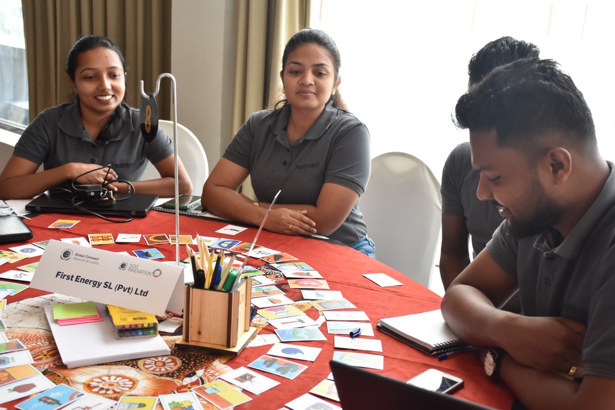 CitraLabLK's tweet photo. At today's boot camp we introduced the young changemakers to the innovation process and shared the Keys to Innovate through #HumanCentredDesign, to unpack business challenges & identify the impact of their business on the #SDGs
#inno4dev #DesignThinking https://t.co/DtY5X1l4x2