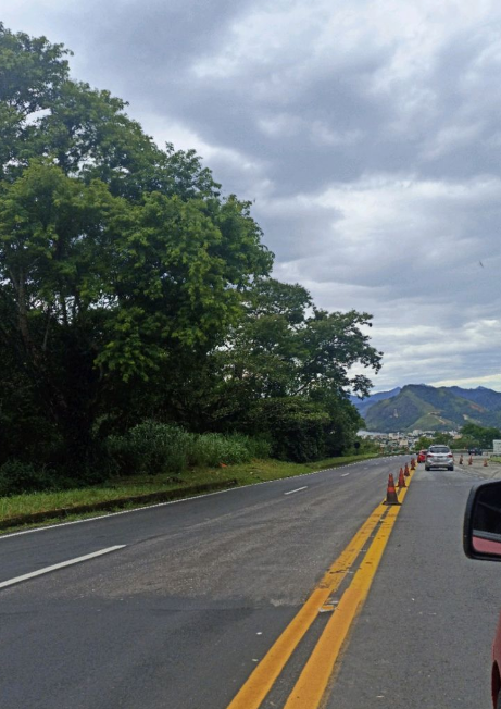 jbear_crypto's tweet photo. still on the road #truck #car #truck #driving #road https://t.co/LrBQXnjidP
