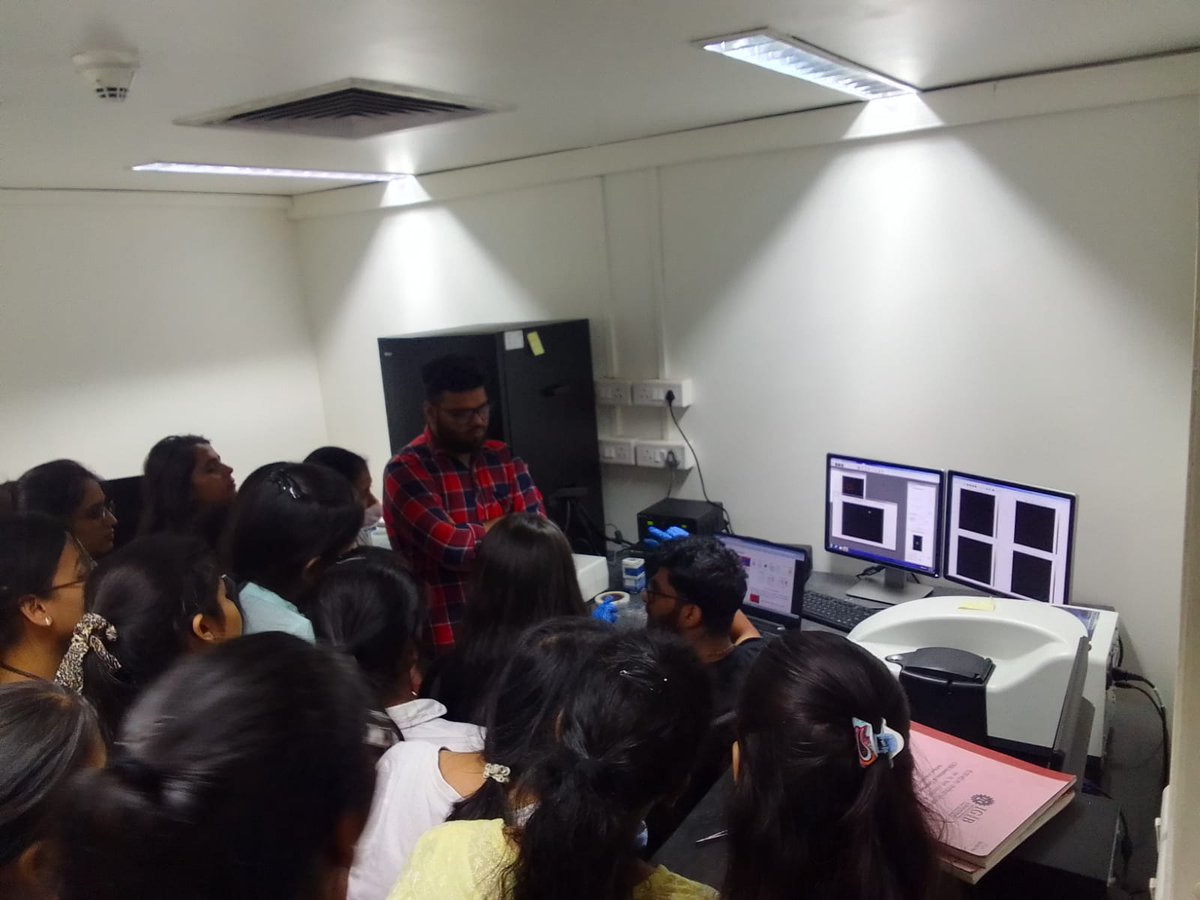IGIBSocial's tweet photo. Introducing the whole array of genome editing tools, techniques and applications to MSc students, Gurugram University who visited our Mathura Road campus today. https://t.co/jZerAkzZiI