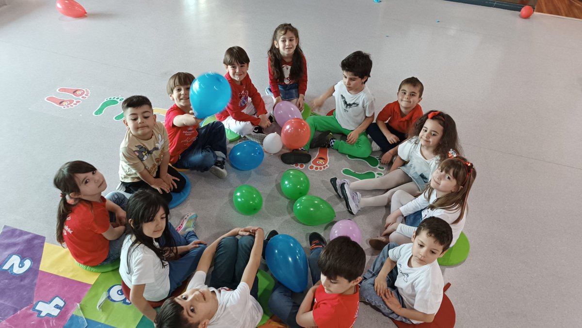 edamert53's tweet photo. "Küçük hanımlar, küçük beyler...Sizler hepiniz, geleceğin bir gülü, yıldızı, bir bahtının aydınlığısınız. Memleketi asıl aydınlığa boğacak olan sizsiniz. Kendinizin ne kadar önemli, kıymetli olduğunuzu düşünerek ona göre çalışınız."MUSTAFA KEMAL ATATÜRK #BahcesehirKoleji https://t.co/ONZAb5Iy8f